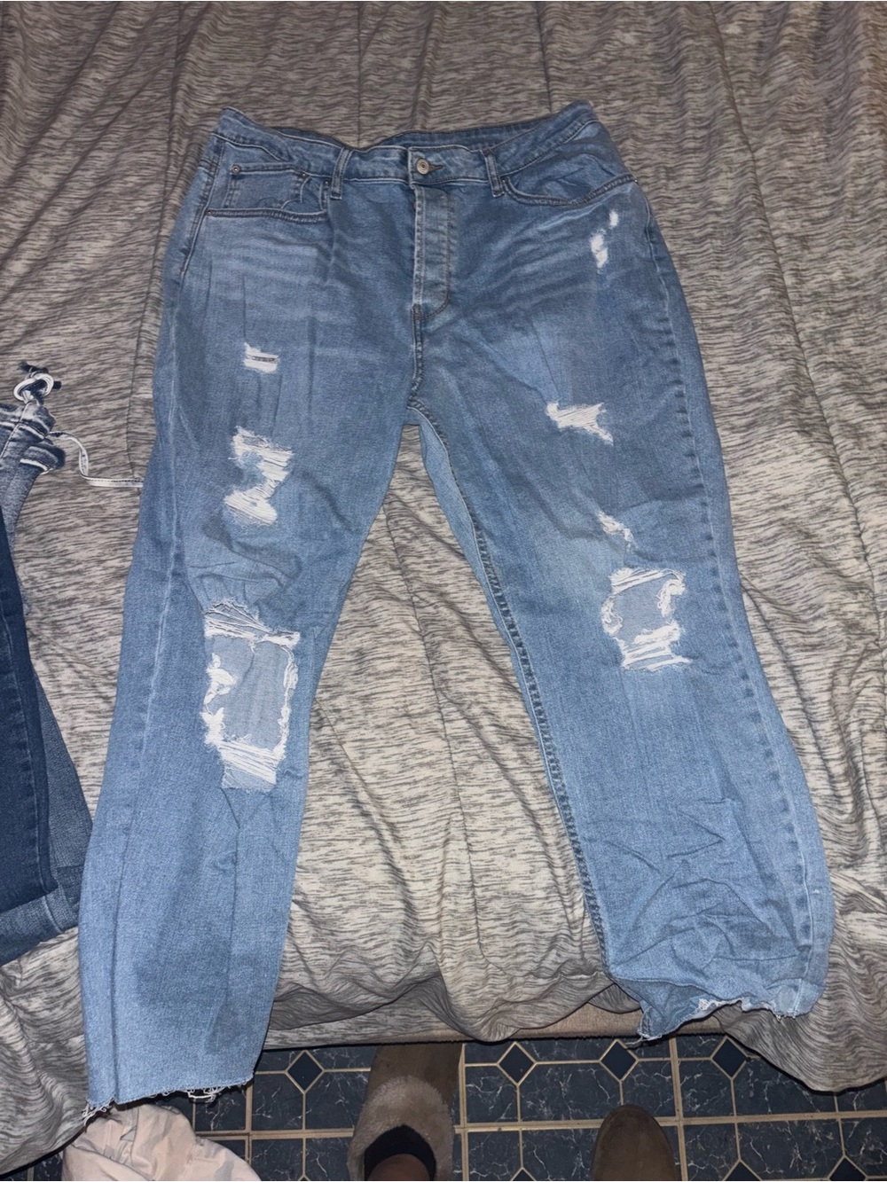 14 pair of jeans Light Blue & Black Distressed Women's Jeans Stack - Picture 15 of 15